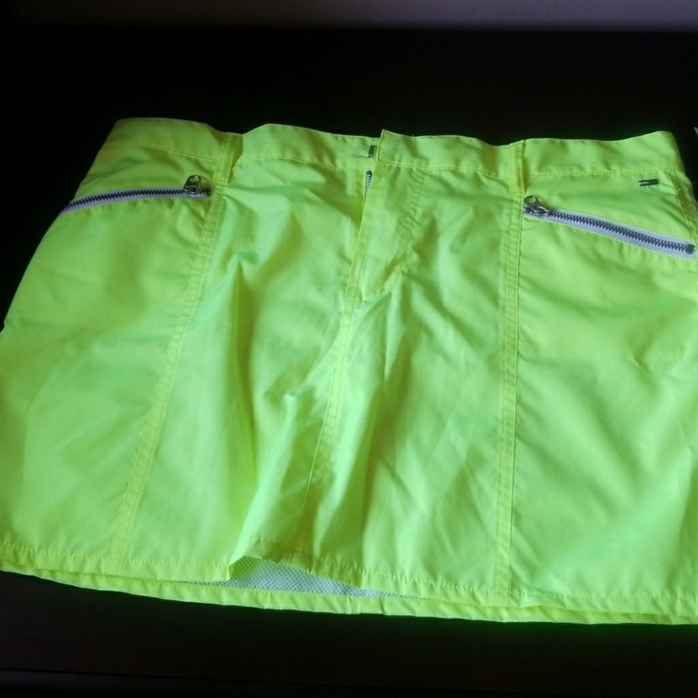 Mini Skirt - Picture 3 of 3